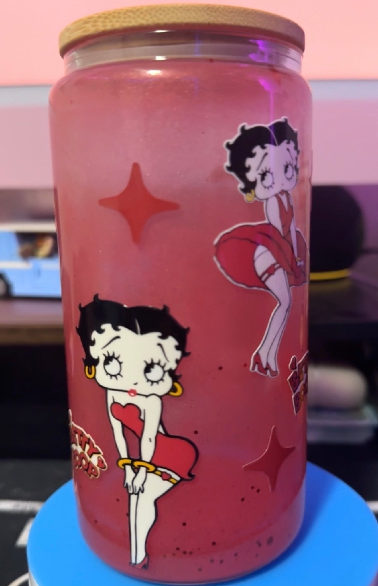 16oz Betty Boop Glass Snow Globe Cup