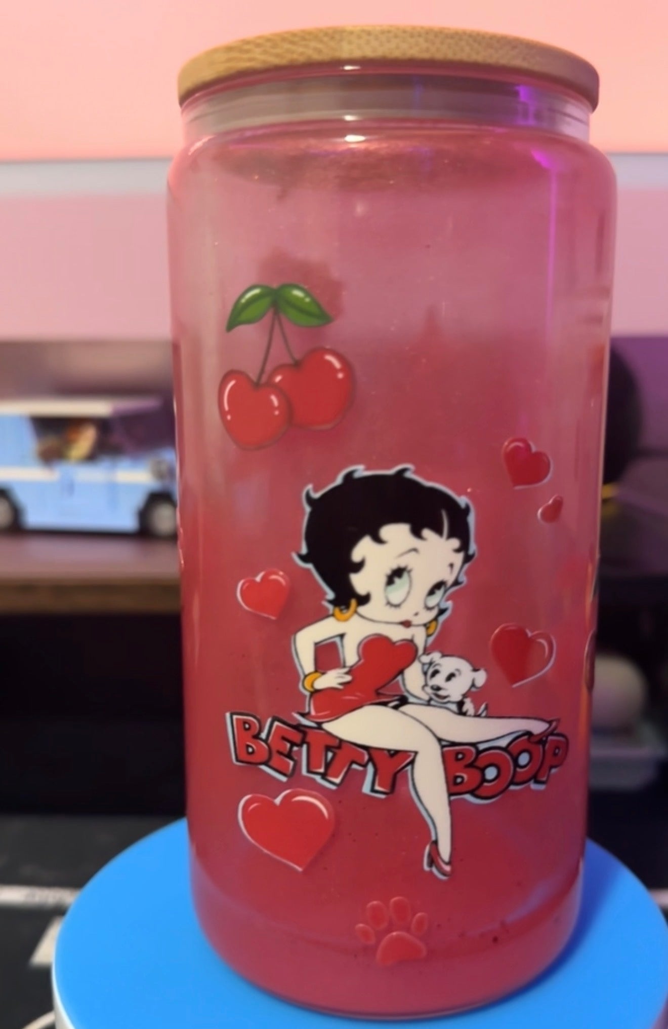 16oz Betty Boop Glass Snow Globe Cup